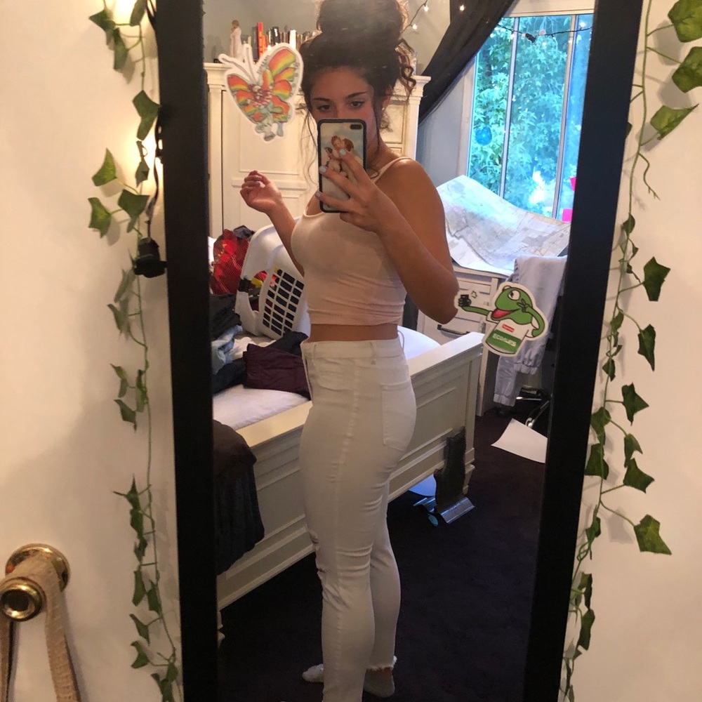 2 PAIRS OF REFUGE RIPPED JEANS!!👖 (high waisted)